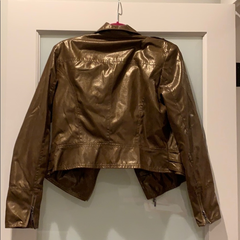 Cute, Light Jacket! - image 2